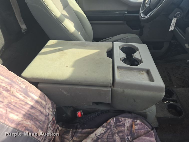 image for item DT7017 2017 Ford F550 Super Duty XL truck cab and chassis