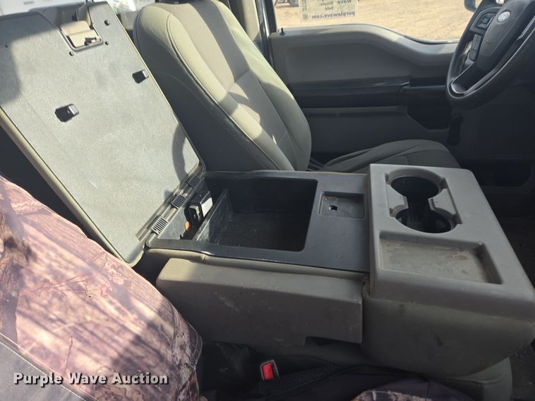 image for item DT7017 2017 Ford F550 Super Duty XL truck cab and chassis