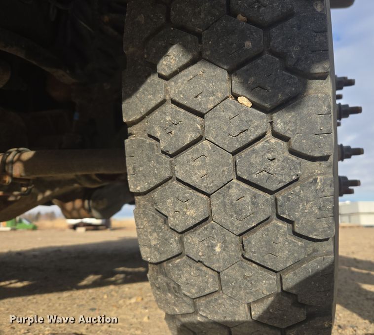 image for item DT7017 2017 Ford F550 Super Duty XL truck cab and chassis