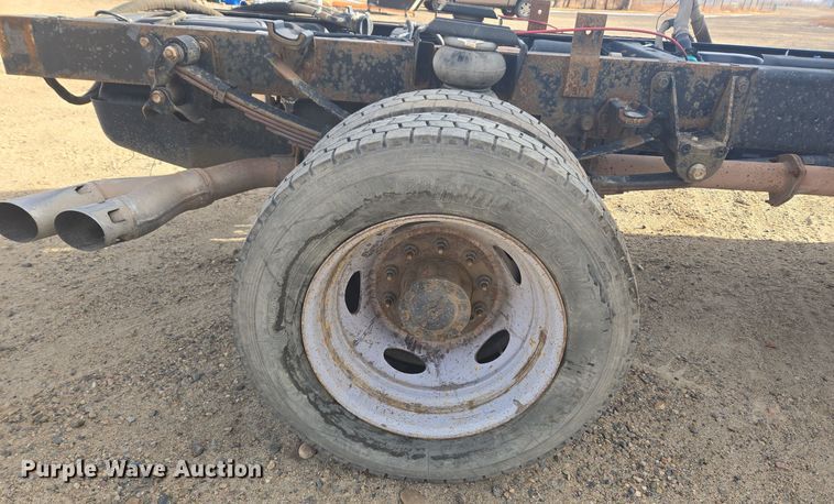 image for item DT7017 2017 Ford F550 Super Duty XL truck cab and chassis