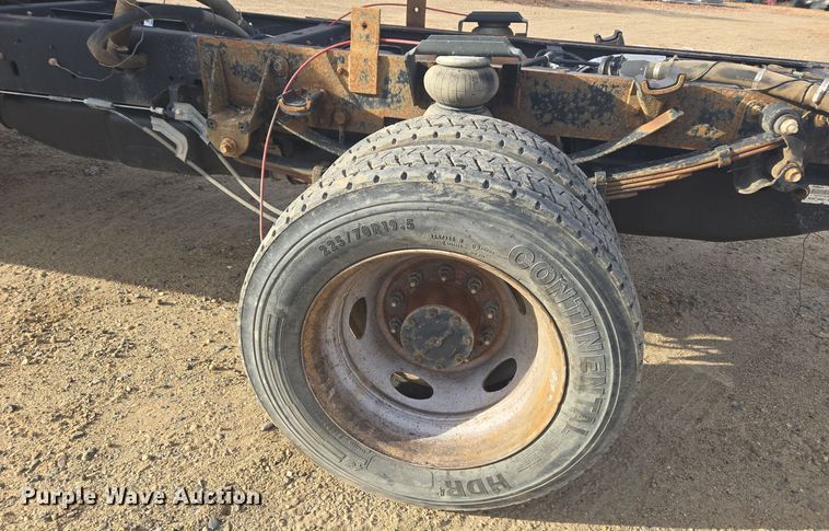 image for item DT7017 2017 Ford F550 Super Duty XL truck cab and chassis