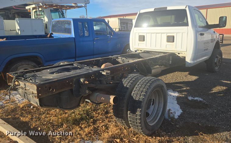 image for item DT7018 2017 Dodge Ram 5500 truck cab and chassis