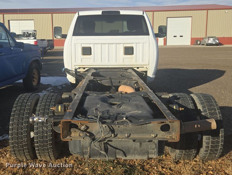 image for item DT7018 2017 Dodge Ram 5500 truck cab and chassis