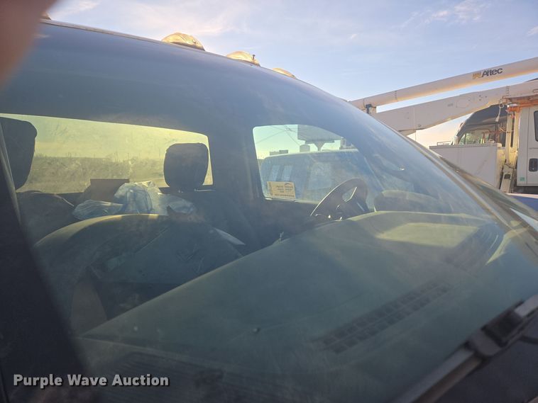 image for item DT7018 2017 Dodge Ram 5500 truck cab and chassis