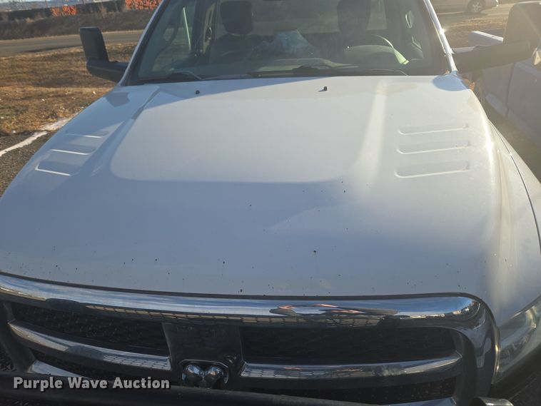 image for item DT7018 2017 Dodge Ram 5500 truck cab and chassis