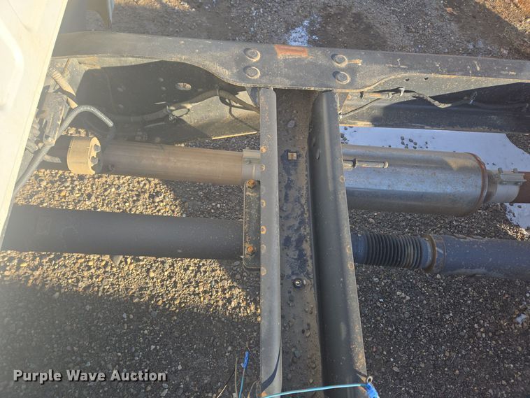 image for item DT7018 2017 Dodge Ram 5500 truck cab and chassis