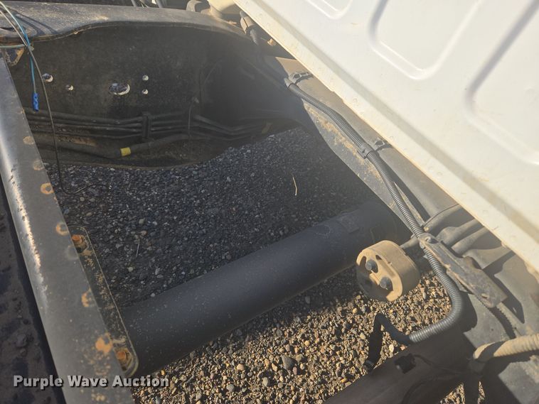 image for item DT7018 2017 Dodge Ram 5500 truck cab and chassis