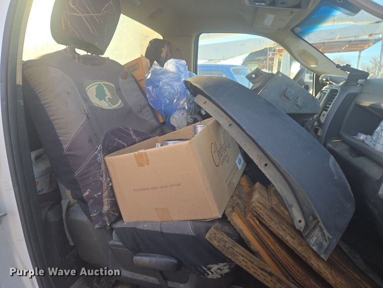 image for item DT7018 2017 Dodge Ram 5500 truck cab and chassis