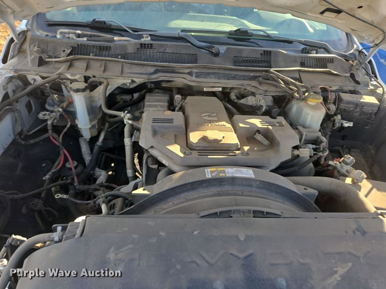 image for item DT7018 2017 Dodge Ram 5500 truck cab and chassis