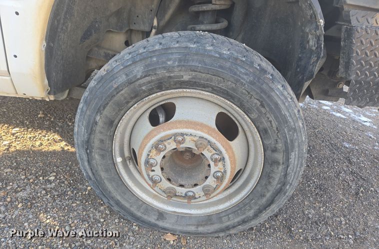 image for item DT7018 2017 Dodge Ram 5500 truck cab and chassis