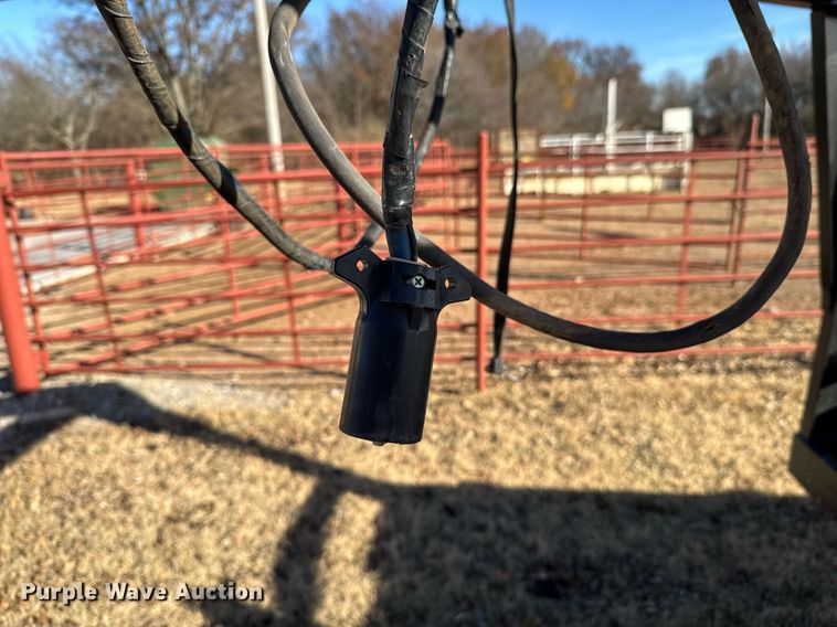 image for item DU9598 1990 Starlite equipment trailer