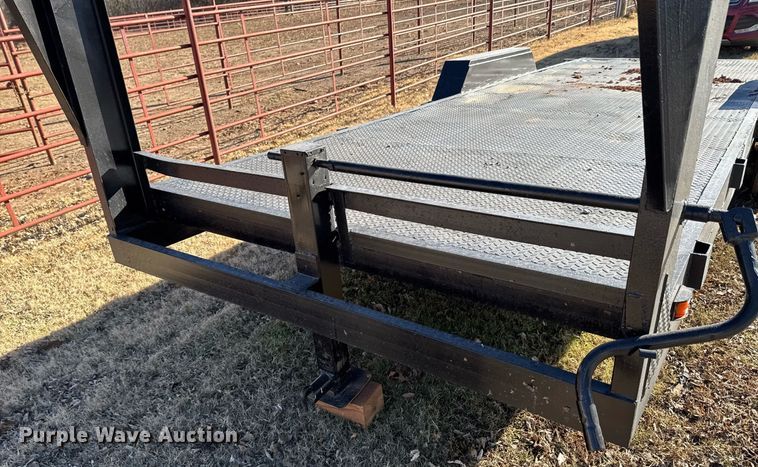 image for item DU9598 1990 Starlite equipment trailer