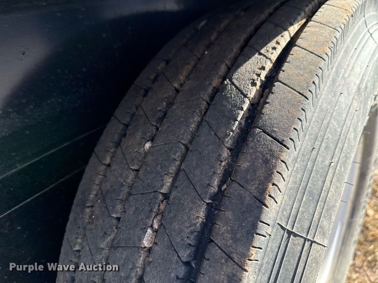 image for item DU9598 1990 Starlite equipment trailer