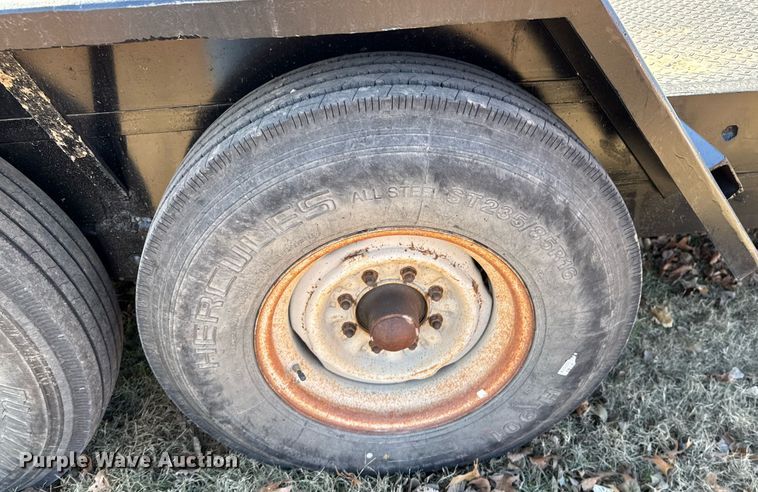 image for item DU9598 1990 Starlite equipment trailer