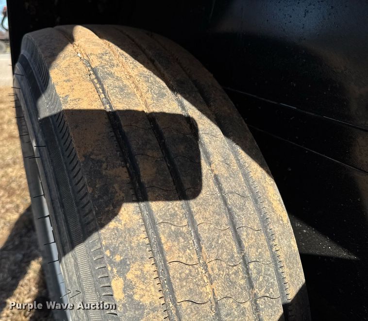 image for item DU9598 1990 Starlite equipment trailer