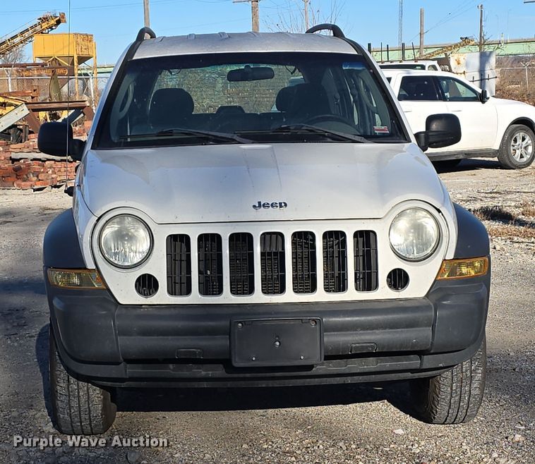 image for item DV0120 2006 Jeep Liberty SUV