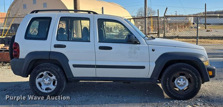 image for item DV0120 2006 Jeep Liberty SUV