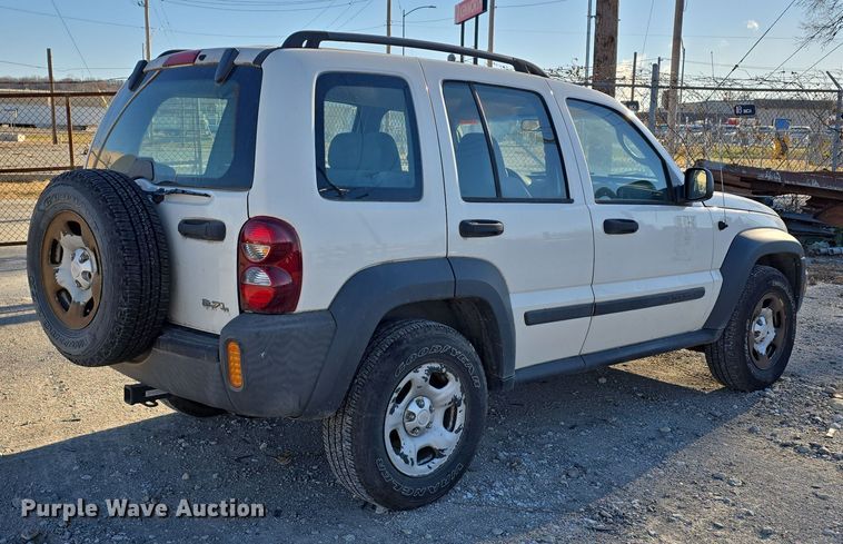 image for item DV0120 2006 Jeep Liberty SUV