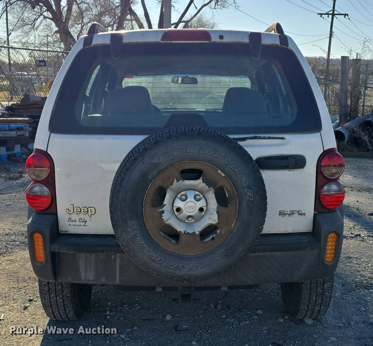 image for item DV0120 2006 Jeep Liberty SUV