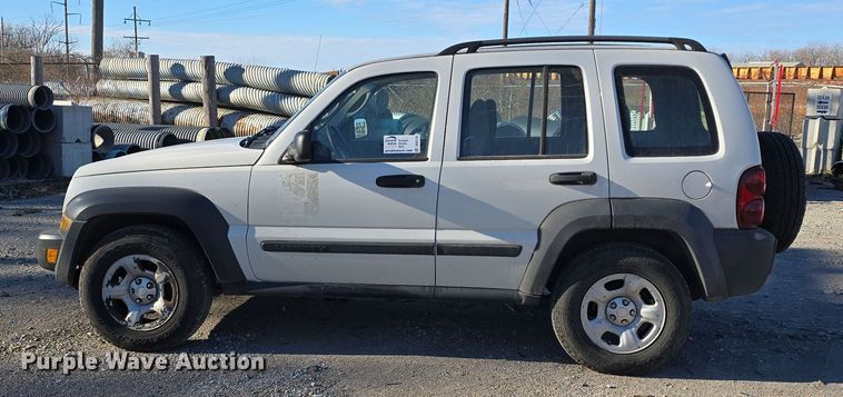 image for item DV0120 2006 Jeep Liberty SUV