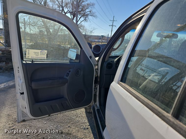 image for item DV0120 2006 Jeep Liberty SUV