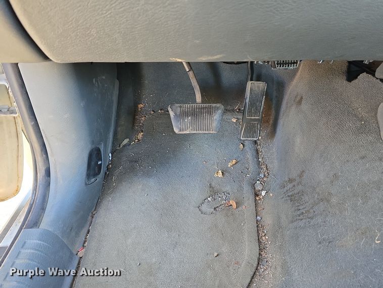 image for item DV0120 2006 Jeep Liberty SUV