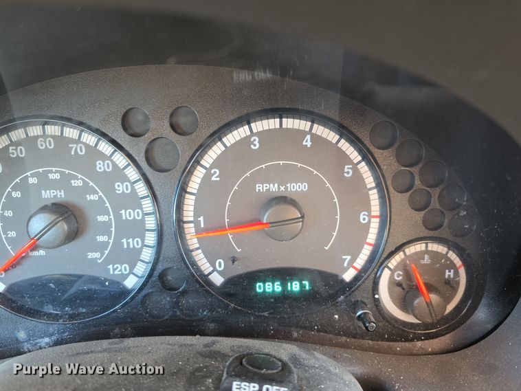 image for item DV0120 2006 Jeep Liberty SUV