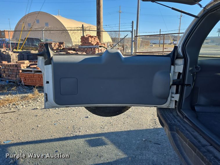 image for item DV0120 2006 Jeep Liberty SUV