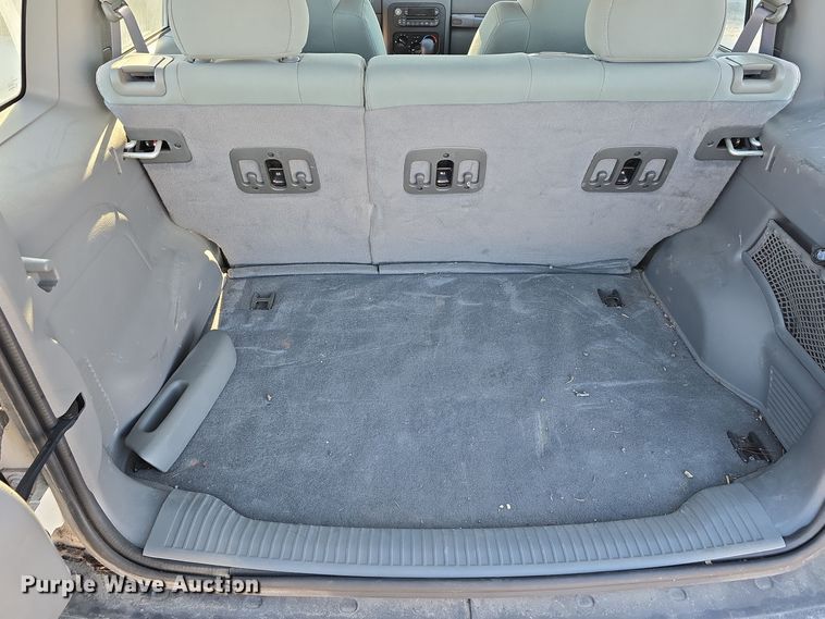 image for item DV0120 2006 Jeep Liberty SUV