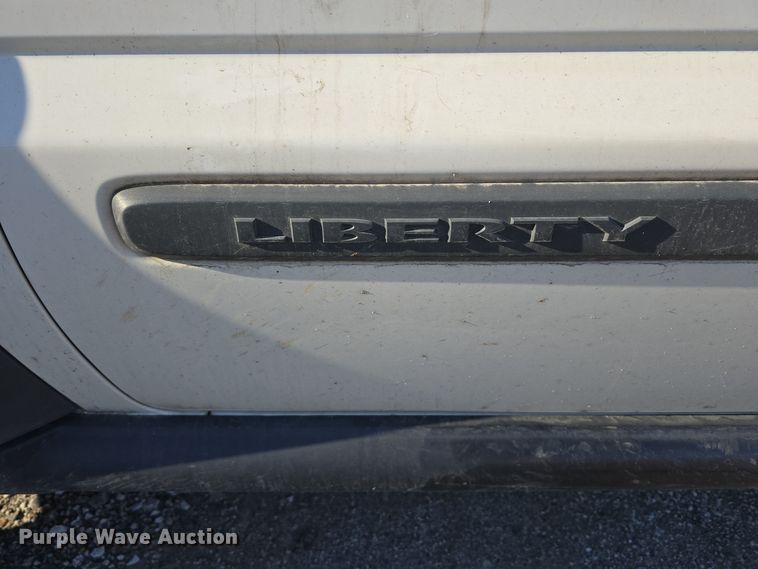 image for item DV0120 2006 Jeep Liberty SUV