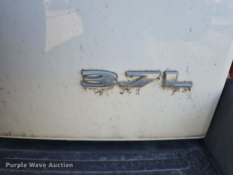 image for item DV0120 2006 Jeep Liberty SUV