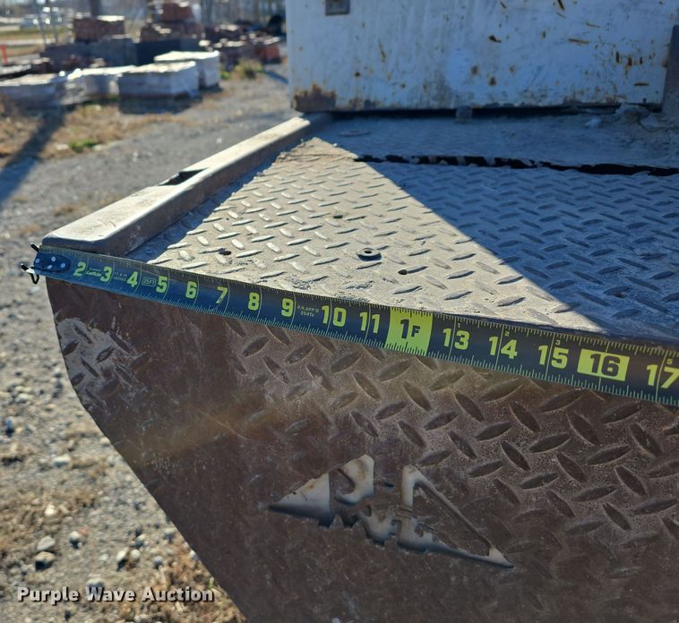 image for item DV0122 2003 Ford F450 Super Duty flatbed truck