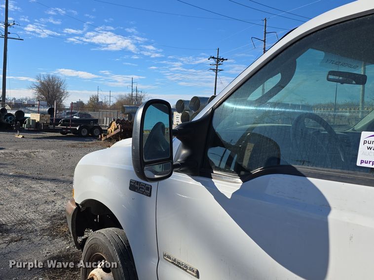 image for item DV0122 2003 Ford F450 Super Duty flatbed truck