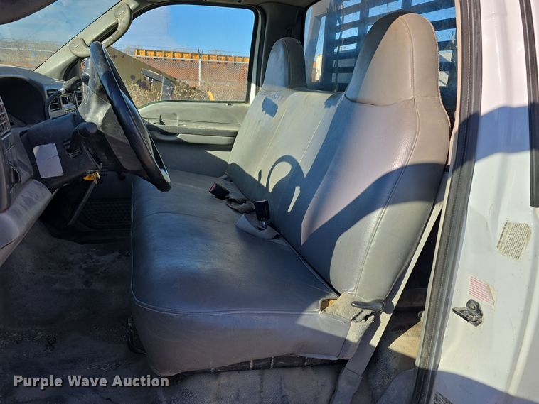 image for item DV0122 2003 Ford F450 Super Duty flatbed truck