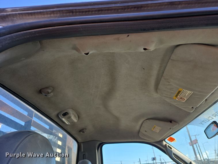 image for item DV0122 2003 Ford F450 Super Duty flatbed truck