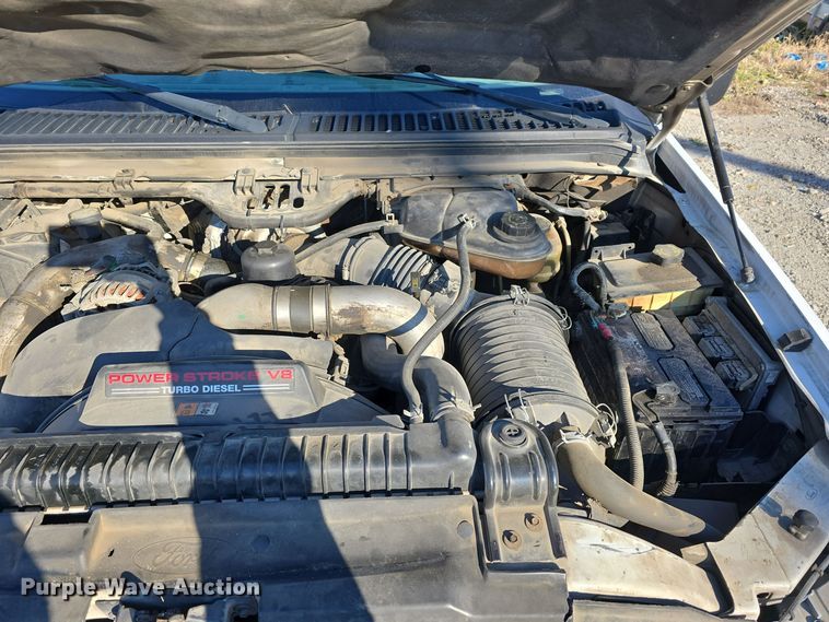 image for item DV0122 2003 Ford F450 Super Duty flatbed truck