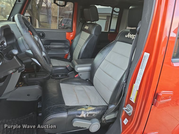 image for item DV0146 2009 Jeep Wrangler Unlimited Sahara SUV