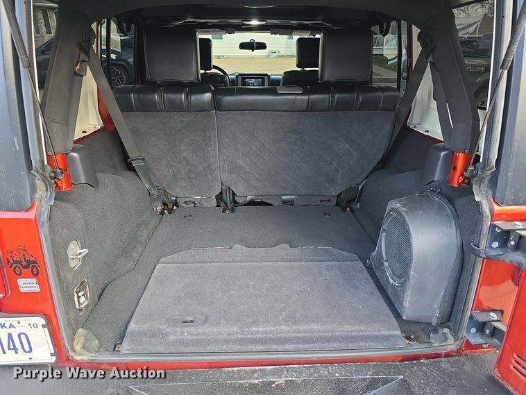 image for item DV0146 2009 Jeep Wrangler Unlimited Sahara SUV