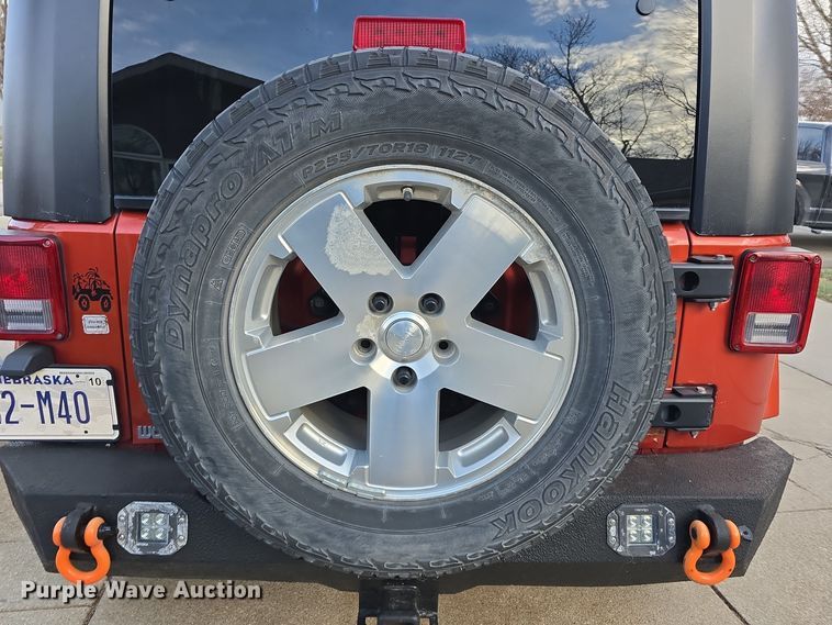 image for item DV0146 2009 Jeep Wrangler Unlimited Sahara SUV