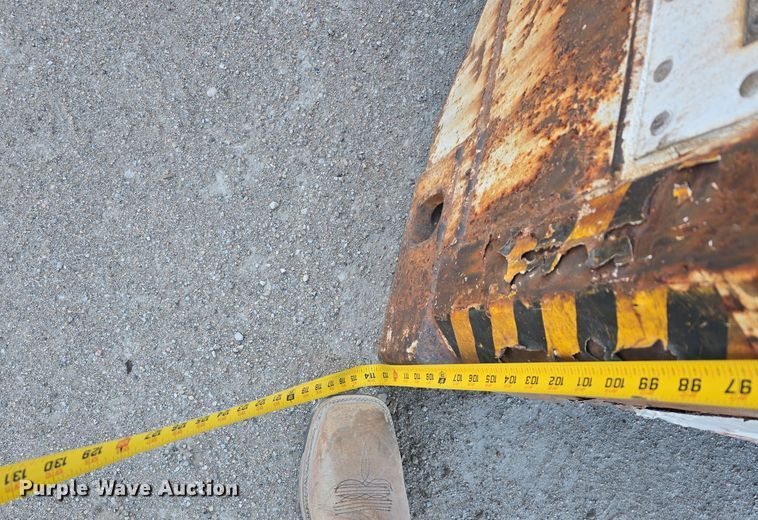 image for item DV0172 1992 Monon MAX-DC-00-48WXT storage container