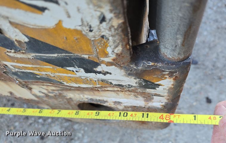 image for item DV0174 1993 Hyundai HDM-48WH-A8100R1 storage container