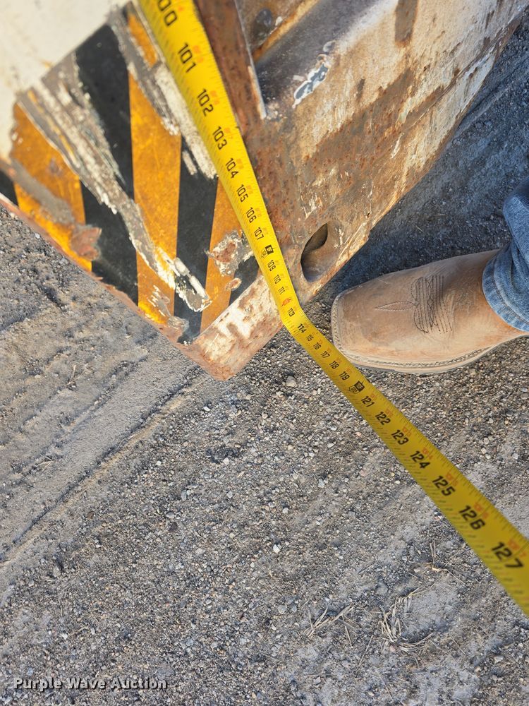 image for item DV0174 1993 Hyundai HDM-48WH-A8100R1 storage container