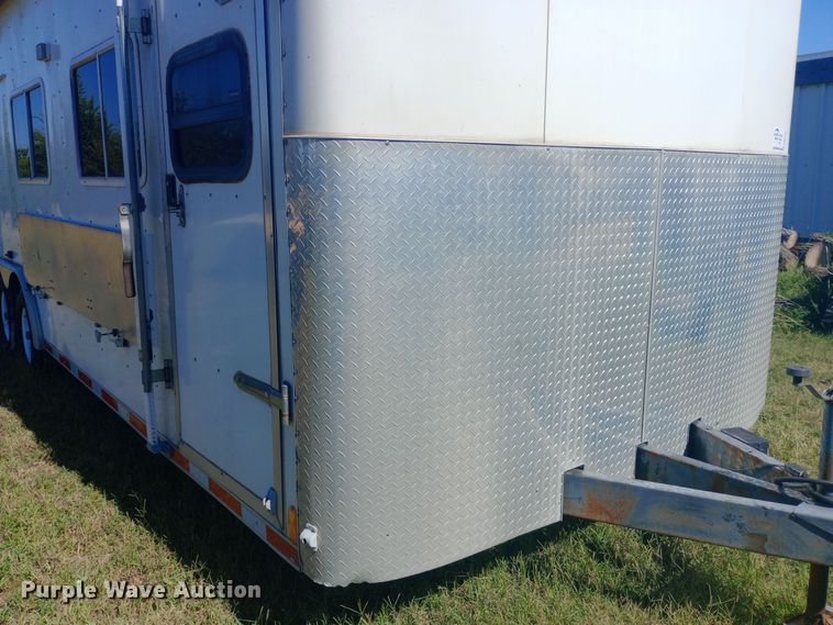 image for item DW0752 2004 KZ Kargo enclosed cargo trailer