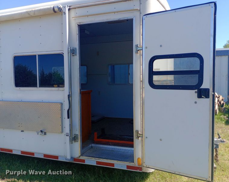 image for item DW0752 2004 KZ Kargo enclosed cargo trailer
