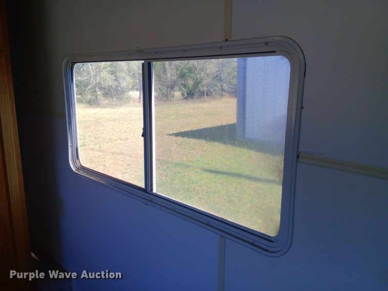 image for item DW0752 2004 KZ Kargo enclosed cargo trailer