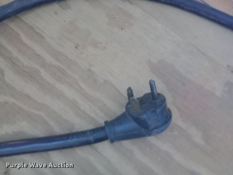 image for item DW0752 2004 KZ Kargo enclosed cargo trailer