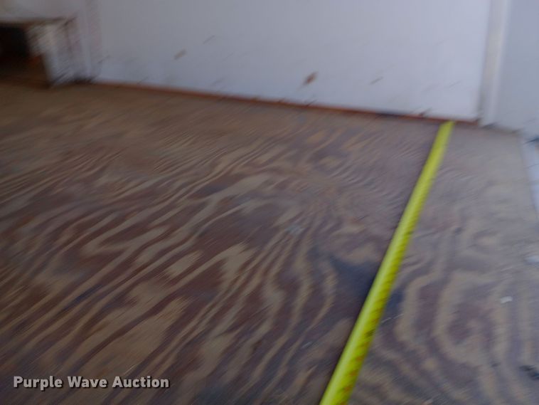 image for item DW0752 2004 KZ Kargo enclosed cargo trailer