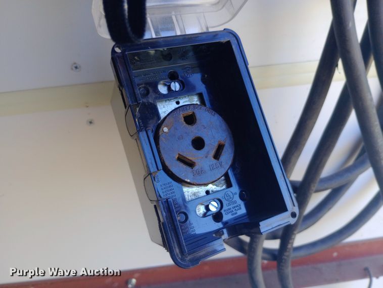 image for item DW0752 2004 KZ Kargo enclosed cargo trailer