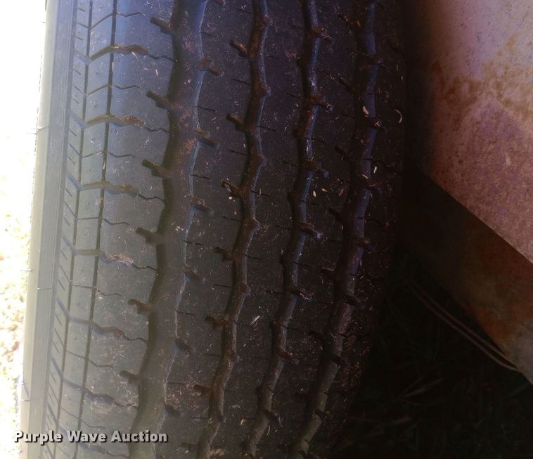 image for item DW0752 2004 KZ Kargo enclosed cargo trailer