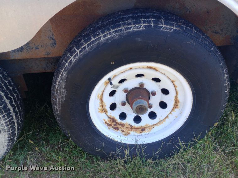 image for item DW0752 2004 KZ Kargo enclosed cargo trailer